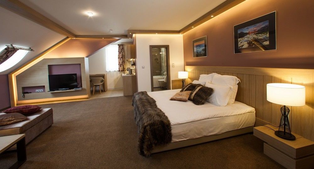 Amira Boutique Hotel 班斯科 外观 照片 A bedroom at the Hotel de la Poste