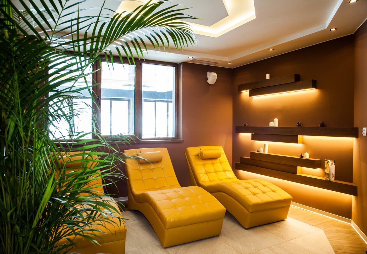 Amira Boutique Hotel 班斯科 外观 照片 A relaxation room at a spa