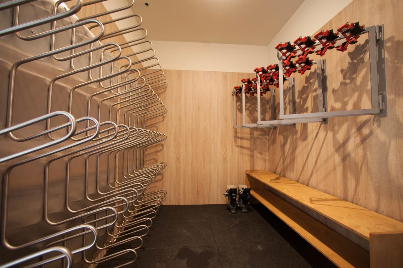 Amira Boutique Hotel 班斯科 外观 照片 The locker room at the Olympic Stadium in Munich