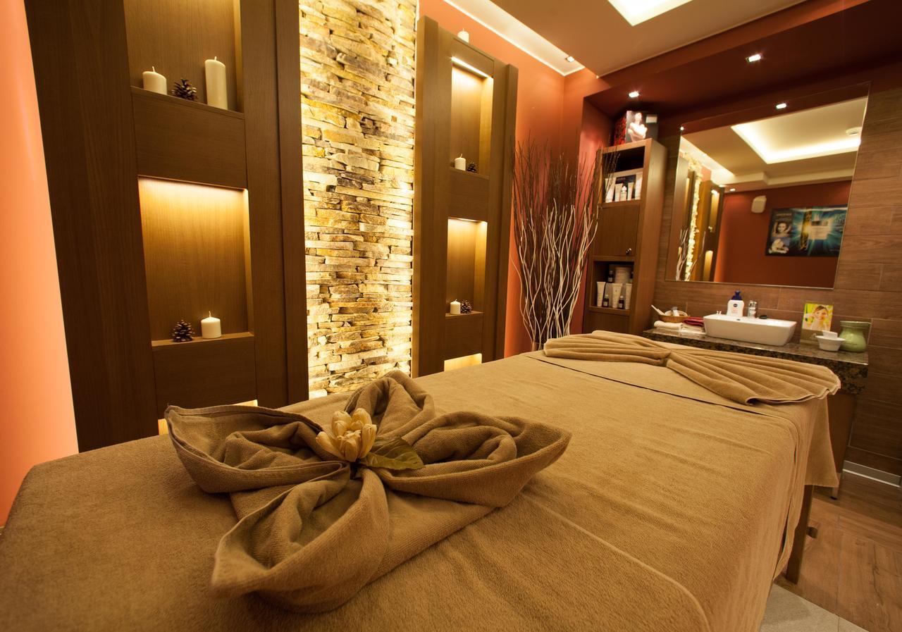 Amira Boutique Hotel 班斯科 外观 照片 A massage bed